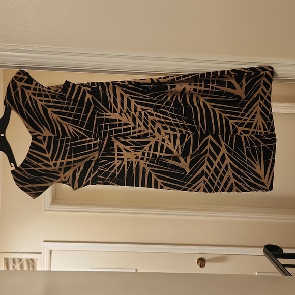 Casual dress - Picture 3 of 3